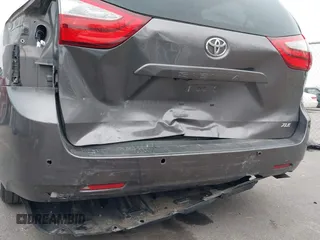 2015 Toyota Sienna XLE with VIN 5TDYK3DC6FS672329, listed as a IAAI auction lot 41908974 with 117,950 mi miles. Bid and sale history available at carsss.com. Image 6.