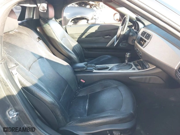 2004 BMW Z4 2.5i with VIN 4USBT33544LS51157, listed as a IAAI auction lot 41343067 with NaN miles. Bid and sale history available at carsss.com. Image 5.