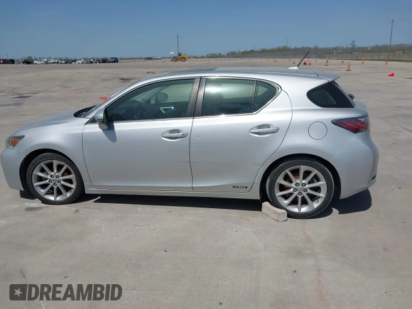 2012 Lexus CT 200h z VIN JTHKD5BH5C2115729, wystawiony jako IAAI lot #41861970 z przebiegiem 109 760 mil mil oraz . Historia ofert i sprzedaży dostępna na DreamBid. Obrazek 14.