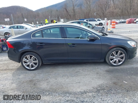 2012 Volvo S60 T6 with VIN YV1902FH8C2040412, listed as a IAAI auction lot 41739075 with 115,215 mi miles. Bid and sale history available at carsss.com. Image 13.