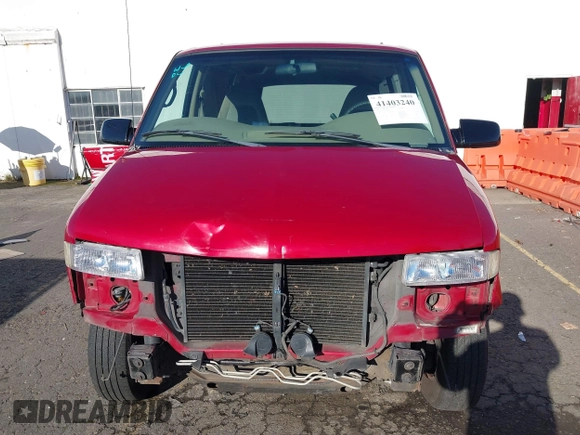 1999 Chevrolet Astro with VIN 1GNEL19W6XB104010, listed as a IAAI auction lot 41403240 with 96,904 mi miles. Bid and sale history available at carsss.com. Image 6.