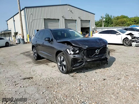 2024 Volvo XC60 Recharge Plug-In Hybrid Plus Dark Theme with VIN YV4H60DLXR1872034, listed as a Copart auction lot 68970314 with 6,986 mi miles and Salvage Title. Bid and sale history available at carsss.com. Image 12.