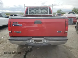 2000 Ford F-250 XL z VIN 1FTNX21F3YEB23015, wystawiony jako Copart lot #55260865 z przebiegiem 202 885 mil mil oraz Szkoda całkowita • Salvage title. Historia ofert i sprzedaży dostępna na DreamBid. Obrazek 6.