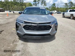 2025 Chevrolet Trax LS with VIN KL77LFEP6SC125131, listed as a Copart auction lot 50564795 with 9,460 mi miles and Salvage Title. Bid and sale history available at DreamBid. Image 5.