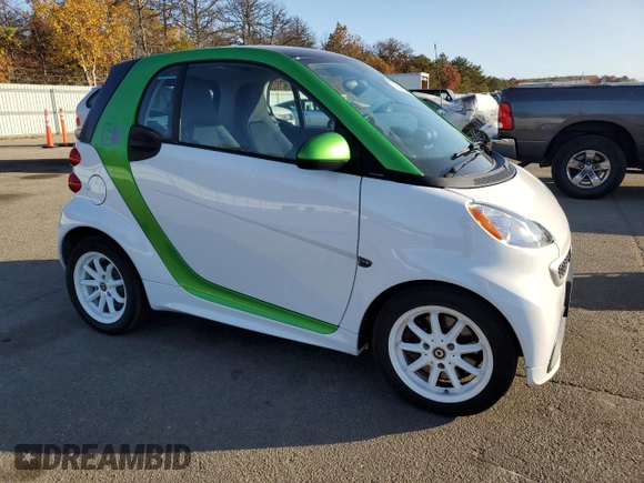 2016 Smart fortwo Passion with VIN WMEEJ9AA7GK842929, listed as a Copart auction lot 77001654 with 47,940 mi miles and Clean title. Bid and sale history available at DreamBid. Image 4.