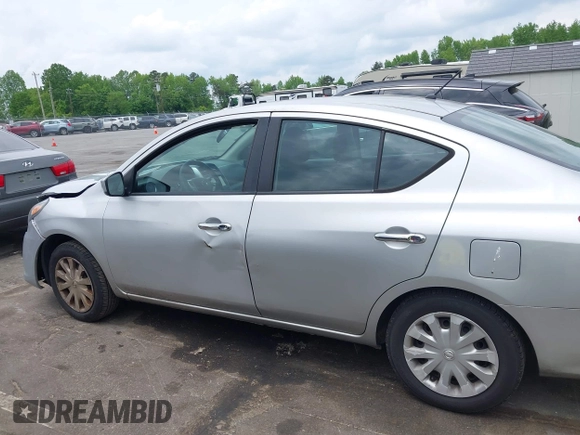 2019 Nissan Versa SV z VIN 3N1CN7AP7KL832771, wystawiony jako IAAI lot #42124711 z przebiegiem 160 856 mil mil oraz . Historia ofert i sprzedaży dostępna na DreamBid. Obrazek 15.