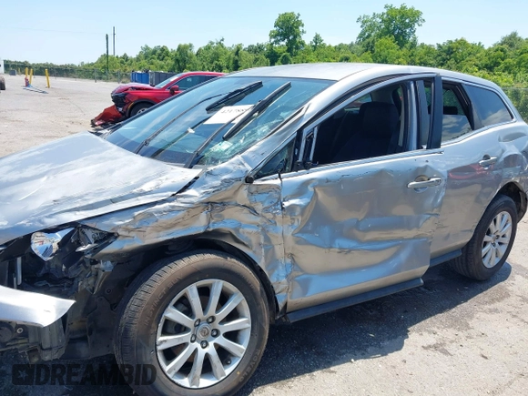 2011 Mazda CX-7 i Sport z VIN JM3ER2B55B0389115, wystawiony jako IAAI lot #42178894 z przebiegiem 237 552 mil mil oraz . Historia ofert i sprzedaży dostępna na DreamBid. Obrazek 6.