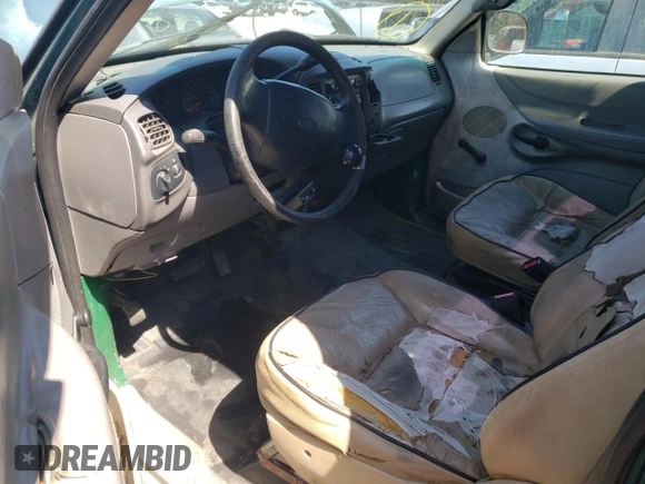 1998 Ford F-150 z VIN 1FTZF176XWNB03959, wystawiony jako Copart lot #49043105 z przebiegiem 300 884 mil mil oraz Szkoda całkowita • Salvage title. Historia ofert i sprzedaży dostępna na DreamBid. Obrazek 8.