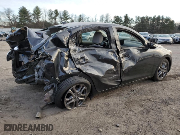 2019 Toyota Yaris L z VIN 3MYDLBYV2KY510042, wystawiony jako Copart lot #85067744 z przebiegiem Nie podano mil oraz Szkoda całkowita • Salvage title. Historia ofert i sprzedaży dostępna na DreamBid. Obrazek 3.