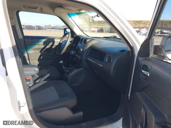 2010 Jeep Patriot Sport with VIN 1J4NF2GB8AD503836, listed as a IAAI auction lot 41337497 with 138,003 mi miles. Bid and sale history available at carsss.com. Image 5.