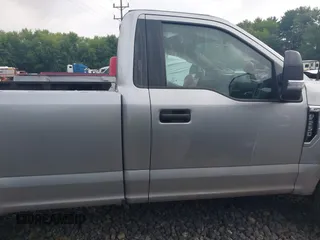 2022 Ford F-250 XL z VIN 1FTBF2B62NEF21705, wystawiony jako IAAI lot #39947332 z przebiegiem 61 110 mil mil oraz . Historia ofert i sprzedaży dostępna na DreamBid. Obrazek 14.