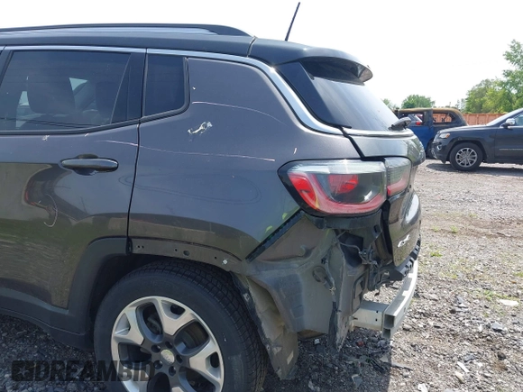 2018 Jeep Compass Limited z VIN 3C4NJDCB4JT284146, wystawiony jako IAAI lot #42375947 z przebiegiem 84 481 mil mil oraz . Historia ofert i sprzedaży dostępna na DreamBid. Obrazek 6.