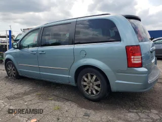2009 Chrysler Town & Country Touring with VIN 2A8HR54X39R667914, listed as a Copart auction lot 66010904 with 214,583 mi miles and Salvage Title. Bid and sale history available at DreamBid. Image 2.