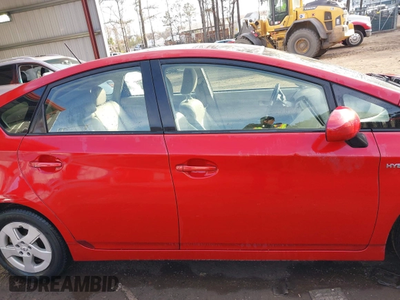 2011 Toyota Prius I with VIN JTDKN3DU2B5330785, listed as a IAAI auction lot 41710450 with 116,311 mi miles and . Bid and sale history available at DreamBid. Image 13.