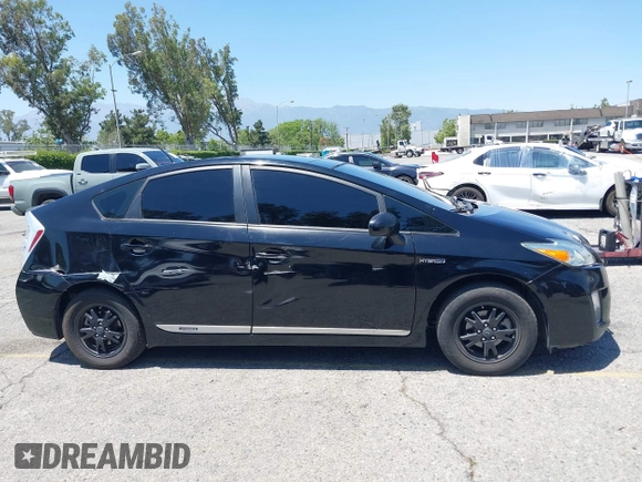 2011 Toyota Prius I z VIN JTDKN3DUXB1375772, wystawiony jako IAAI lot #42315979 z przebiegiem 208 265 mil mil oraz . Historia ofert i sprzedaży dostępna na DreamBid. Obrazek 13.