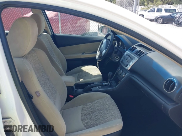 2010 Mazda 6 i Sport with VIN 1YVHZ8BHXA5M14752, listed as a IAAI auction lot 41942130 with 112,871 mi miles. Bid and sale history available at carsss.com. Image 5.