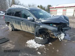 2014 Volvo XC90 with VIN YV4952CZ5E1687862, listed as a IAAI auction lot 41630125 with 96,380 mi miles. Bid and sale history available at carsss.com. Image 1.