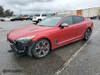 2018 Kia Stinger GT1 with VIN KNAE45LC1J6031881, listed as a Copart auction lot 45002065 with 61,564 mi miles and Salvage Title. Bid and sale history available at carsss.com. Image 1.