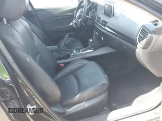 2015 Mazda 3 i Grand Touring z VIN 3MZBM1M73FM145336, wystawiony jako IAAI lot #42227676 z przebiegiem Nie podano mil oraz . Historia ofert i sprzedaży dostępna na DreamBid. Obrazek 5.