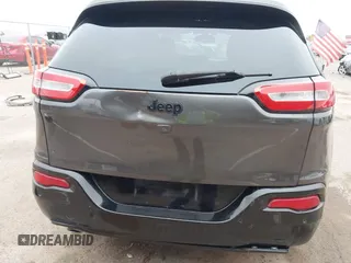2018 Jeep Cherokee Latitude with VIN 1C4PJLCB1JD588916, listed as a IAAI auction lot 41019397 with 135,929 mi miles. Bid and sale history available at carsss.com. Image 18.