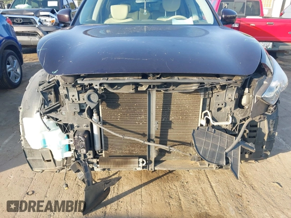 2016 Infiniti QX70 z VIN JN8CS1MW6GM750425, wystawiony jako IAAI lot #42259340 z przebiegiem 79 350 mil mil oraz . Historia ofert i sprzedaży dostępna na DreamBid. Obrazek 6.