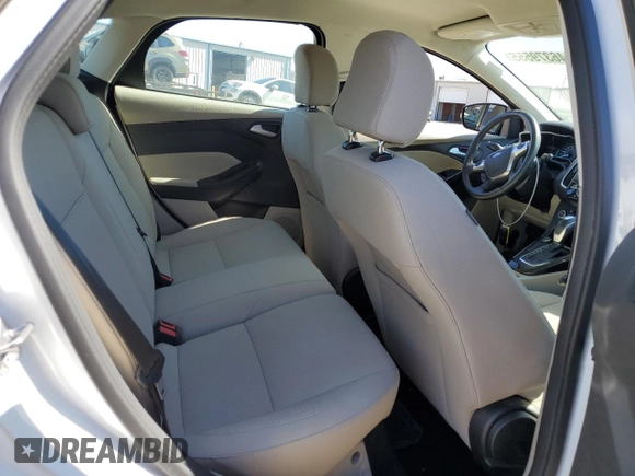2016 Ford Focus Electric z VIN 1FADP3R42GL277445, wystawiony jako Copart lot #46379555 z przebiegiem 7007 mil mil oraz Tytuł czysty. Historia ofert i sprzedaży dostępna na DreamBid. Obrazek 10.