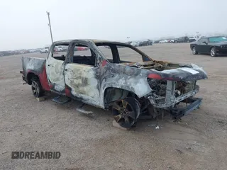 2016 Chevrolet Colorado 2WD Z71 z VIN 1GCGSDE3XG1341056, wystawiony jako IAAI lot #40962827 z przebiegiem Nie podano mil oraz . Historia ofert i sprzedaży dostępna na DreamBid. Obrazek 1.