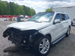 2017 Mercedes-Benz GLS 450 z VIN 4JGDF6EE2HA989945, wystawiony jako IAAI lot #41953246 z przebiegiem Nie podano mil oraz . Historia ofert i sprzedaży dostępna na DreamBid. Obrazek 2.