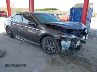 2021 Toyota Camry SE Nightshade with VIN 4T1G11AK7MU472644, listed as a IAAI auction lot 41316133 with 61,208 mi miles. Bid and sale history available at carsss.com. Image 1.