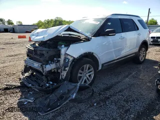 2019 Ford Explorer XLT z VIN 1FM5K8D84KGA75045, wystawiony jako Copart lot #55790495 z przebiegiem Nie podano mil oraz Szkoda całkowita • Salvage title. Historia ofert i sprzedaży dostępna na DreamBid. Obrazek 1.