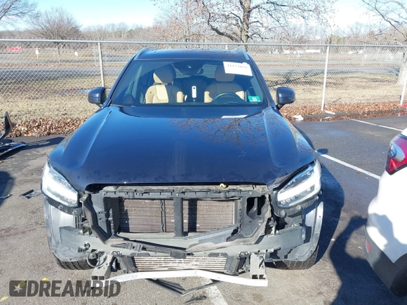 2017 Volvo XC90 Inscription with VIN YV4A22PL7H1142570, listed as a IAAI auction lot 41173079 with 165,647 mi miles. Bid and sale history available at carsss.com. Image 12.