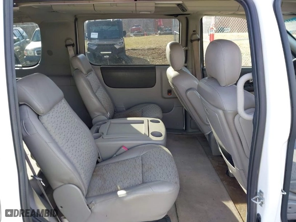 2005 Chevrolet Uplander LS with VIN 1GNDV23L25D293573, listed as a IAAI auction lot 41472132 with 208,714 mi miles. Bid and sale history available at carsss.com. Image 8.