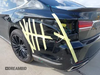 2018 Lexus LS with VIN JTHB5LFF4J5006006, listed as a IAAI auction lot 41514128 with 109,879 mi miles. Bid and sale history available at carsss.com. Image 17.