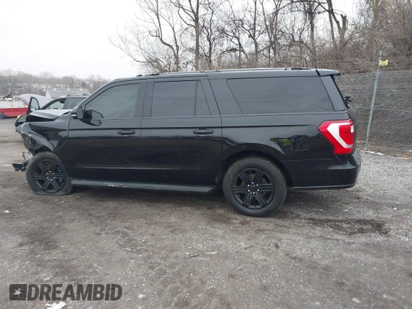 2019 Ford Expedition Max XLT z VIN 1FMJK1JT8KEA12590, wystawiony jako IAAI lot #41153889 z przebiegiem 103 284 mil mil oraz . Historia ofert i sprzedaży dostępna na DreamBid. Obrazek 15.