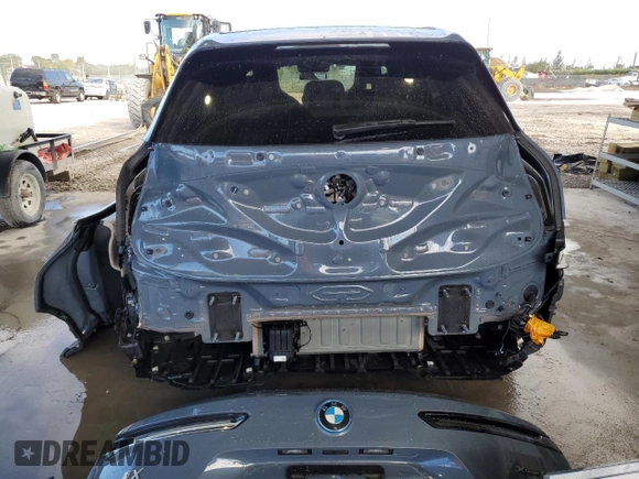 2023 BMW iX xDrive50 with VIN WB523CF06PCM05213, listed as a Copart auction lot 43619624 with 11,863 mi miles. Bid and sale history available at carsss.com. Image 6.