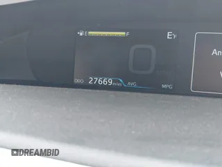 2019 Toyota Prius L Eco z VIN JTDKARFU3K3102222, wystawiony jako IAAI lot #42291403 z przebiegiem 27 669 mil mil oraz . Historia ofert i sprzedaży dostępna na DreamBid. Obrazek 14.