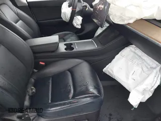 2022 Tesla Model Y Performance with VIN 7SAYGDEFXNF384268, listed as a IAAI auction lot 41558359 with 33,870 mi miles and . Bid and sale history available at DreamBid. Image 5.