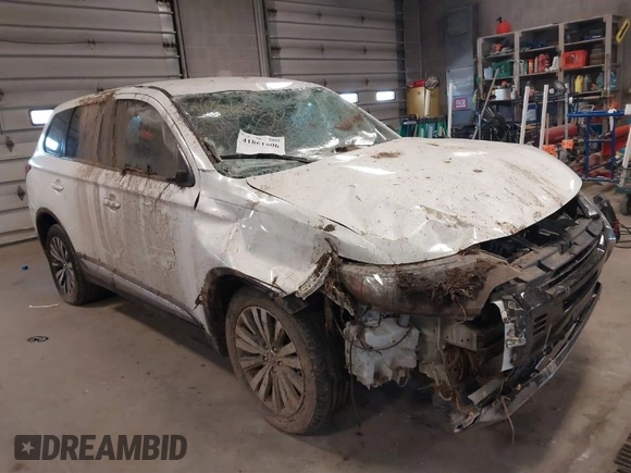 2020 Mitsubishi Outlander ES with VIN JA4AD2A38LZ017751, listed as a IAAI auction lot 41861606 with 116,669 mi miles. Bid and sale history available at carsss.com. Image 1.