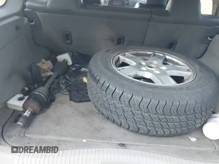 2005 Jeep Grand Cherokee Laredo z VIN 1J4GR48K65C725099, wystawiony jako IAAI lot #42509223 z przebiegiem 249 216 mil mil oraz . Historia ofert i sprzedaży dostępna na DreamBid. Obrazek 12.