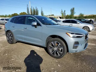 2022 Volvo XC60 Momentum with VIN YV4L12DK2N1906277, listed as a Copart auction lot 73042332 with 15,804 mi miles. Bid and sale history available at carsss.com. Image 4.