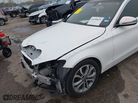 2018 Mercedes-Benz C 300 z VIN WDDWF4JB3JR389395, wystawiony jako IAAI lot #41190433 z przebiegiem 69 751 mil mil oraz . Historia ofert i sprzedaży dostępna na DreamBid. Obrazek 6.