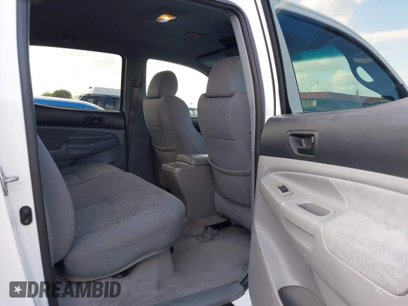 2007 Toyota Tacoma PreRunner z VIN 3TMJU62N87M029323, wystawiony jako IAAI lot #41462575 z przebiegiem 211 104 mil mil oraz . Historia ofert i sprzedaży dostępna na DreamBid. Obrazek 8.