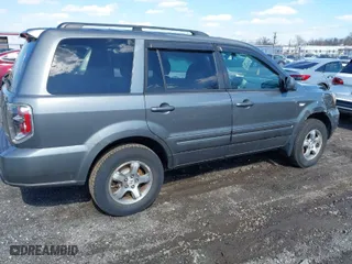 2008 Honda Pilot EX-L with VIN 5FNYF18518B023615, listed as a IAAI auction lot 41886360 with 175,549 mi miles. Bid and sale history available at carsss.com. Image 4.