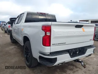 2023 Chevrolet Silverado 1500 RST with VIN 2GCUDEEDXP1128436, listed as a IAAI auction lot 41650860 with 32,252 mi miles. Bid and sale history available at carsss.com. Image 3.