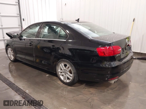 2014 Volkswagen Jetta SE with VIN 3VWD07AJ3EM437025, listed as a IAAI auction lot 42189870 with 96,530 mi miles and . Bid and sale history available at DreamBid. Image 3.