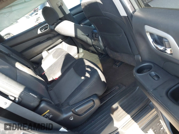 2018 Nissan Pathfinder S with VIN 5N1DR2MM7JC634255, listed as a IAAI auction lot 41961667 with 148,219 mi miles and . Bid and sale history available at DreamBid. Image 8.