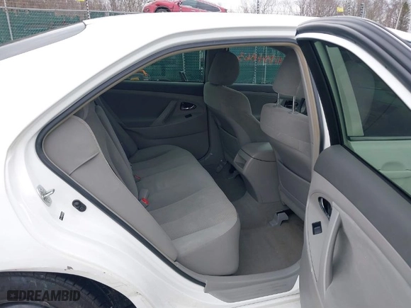 2007 Toyota Camry CE with VIN 4T1BE46K47U706106, listed as a IAAI auction lot 41704863 with 64,156 mi miles. Bid and sale history available at carsss.com. Image 8.