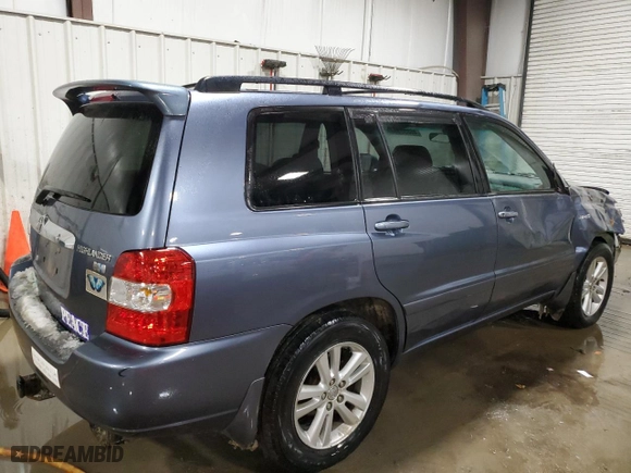 2006 Toyota Highlander Hybrid with VIN JTEEW21A560018134, listed as a Copart auction lot 46332355 with 215,681 mi miles and Clean Title. Bid and sale history available at carsss.com. Image 3.