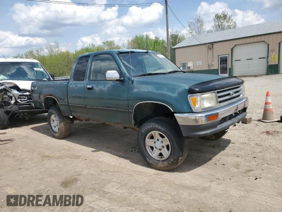 1997 Toyota T100 SR5 with VIN JT4UN24D6V0047147, listed as a Copart auction lot 54505115 with 198,535 mi miles and Clean Title. Bid and sale history available at DreamBid. Image 4.