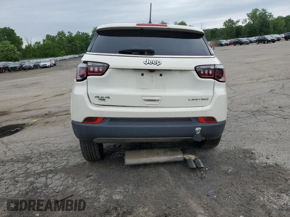 2020 Jeep Compass Limited with VIN 3C4NJDCBXLT221328, listed as a Copart auction lot 61133605 with 70,338 mi miles and Salvage title. Bid and sale history available at DreamBid. Image 6.